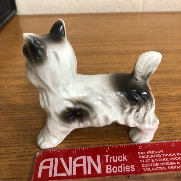 Vintage terrier figurine, made in Japan - Picture 3 of 6